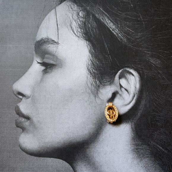 Dior Oval Crystal CD Clip On - Picture 4 of 4